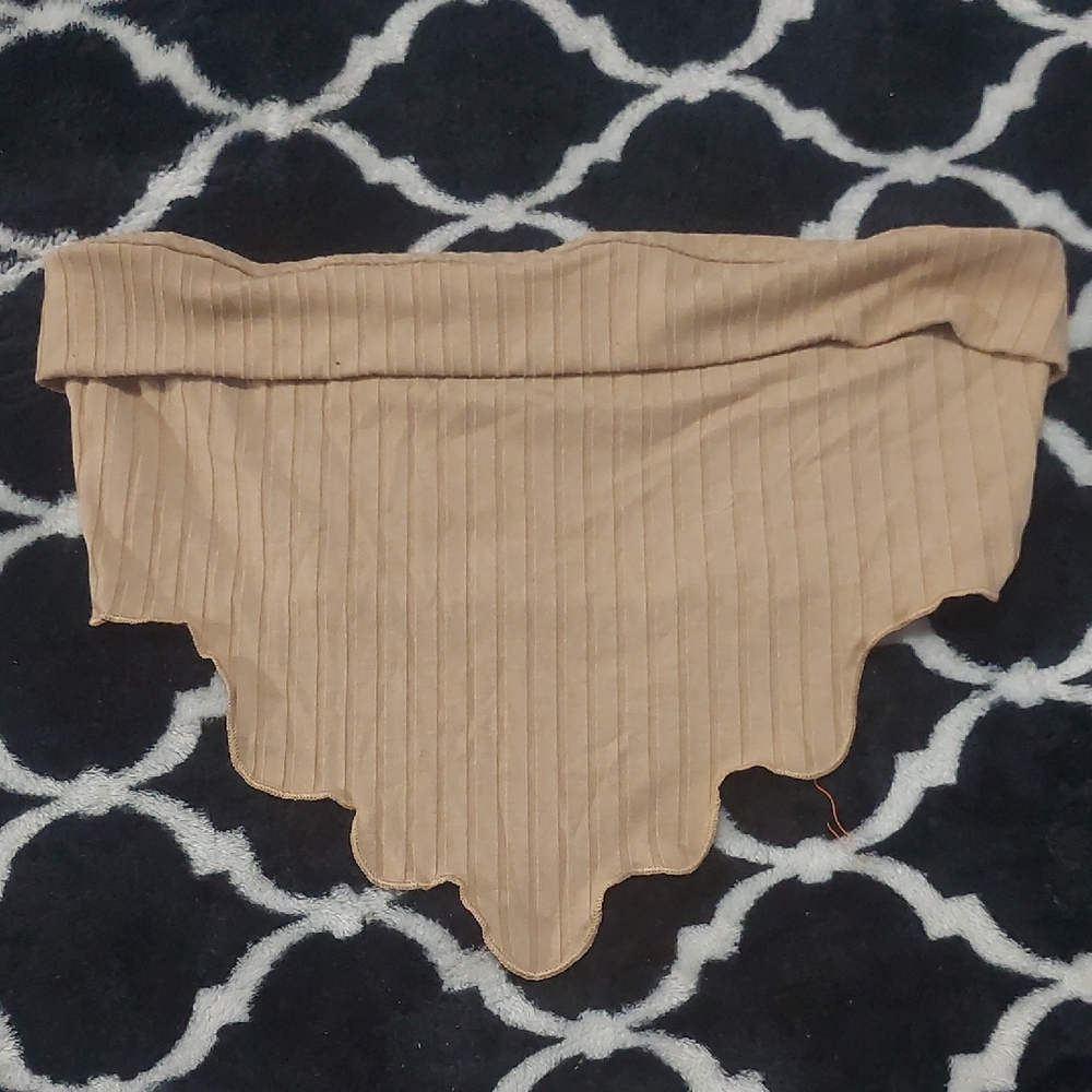 new‎ shein Tan Scalloped Tube Top Medium